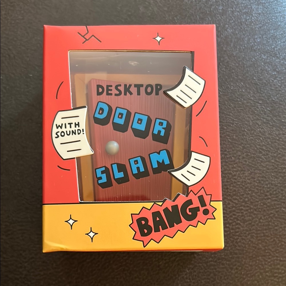 Hachette Desktop Door Slam Game - Red and Yellow